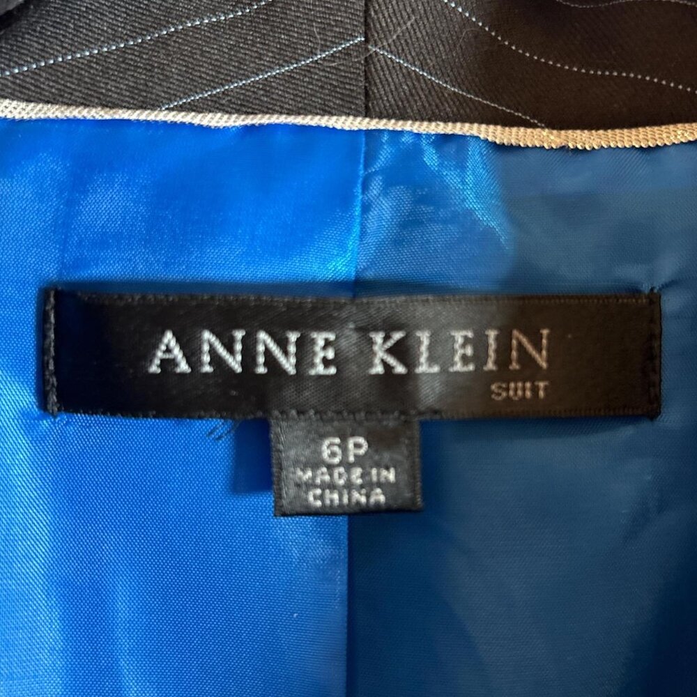 Anne Klein black blazer with blue pinstripes - Picture 5 of 6